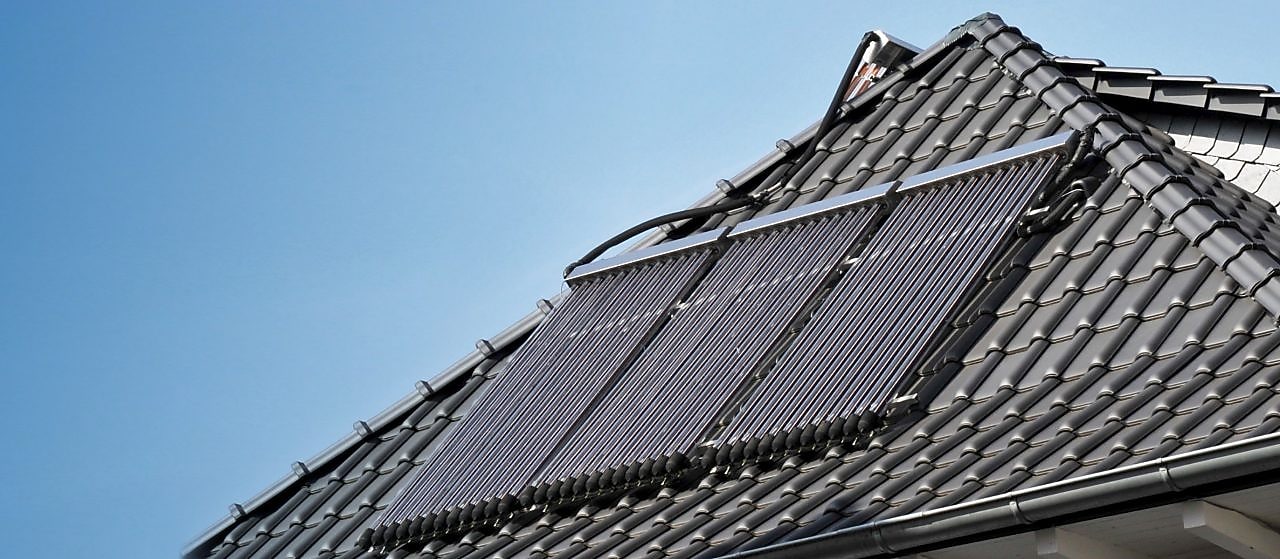 Hausdach mit Solarpanele